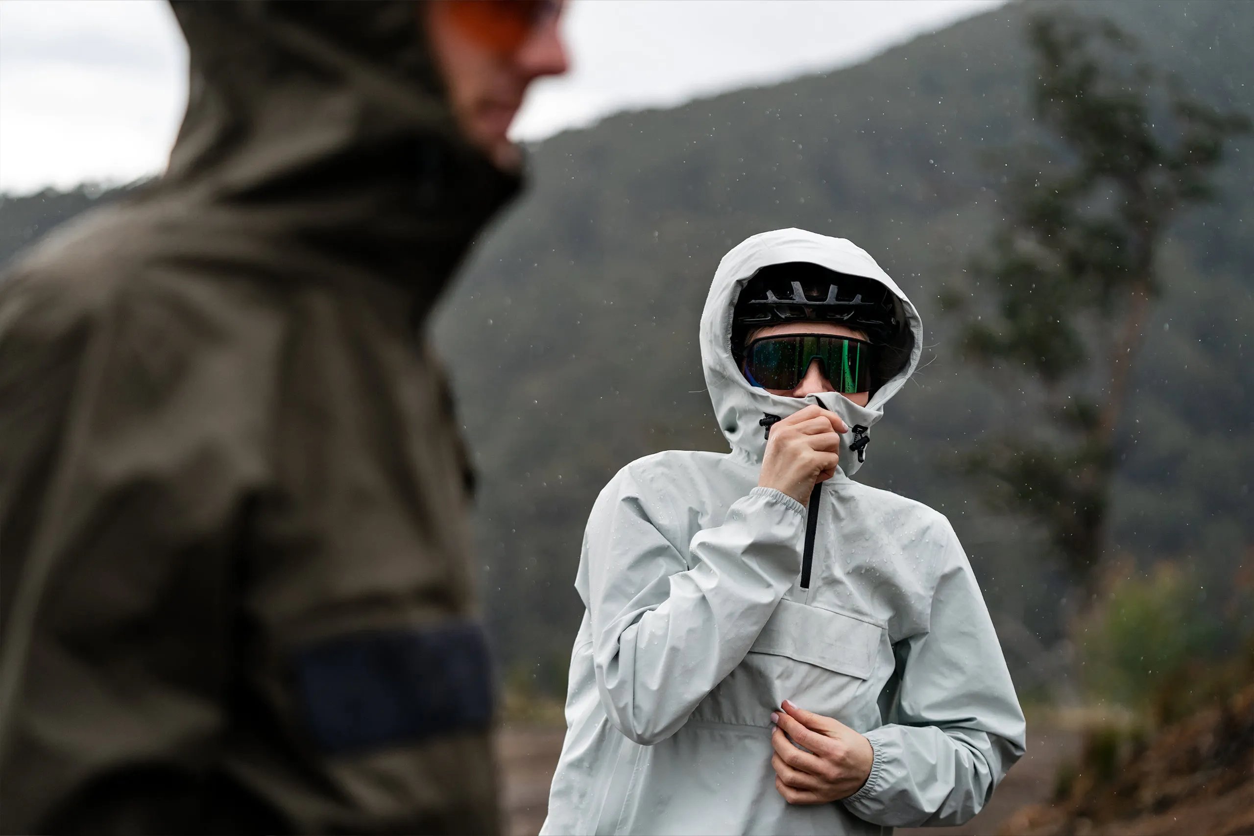 Alt_Road Lightweight Anorak / Bluestone