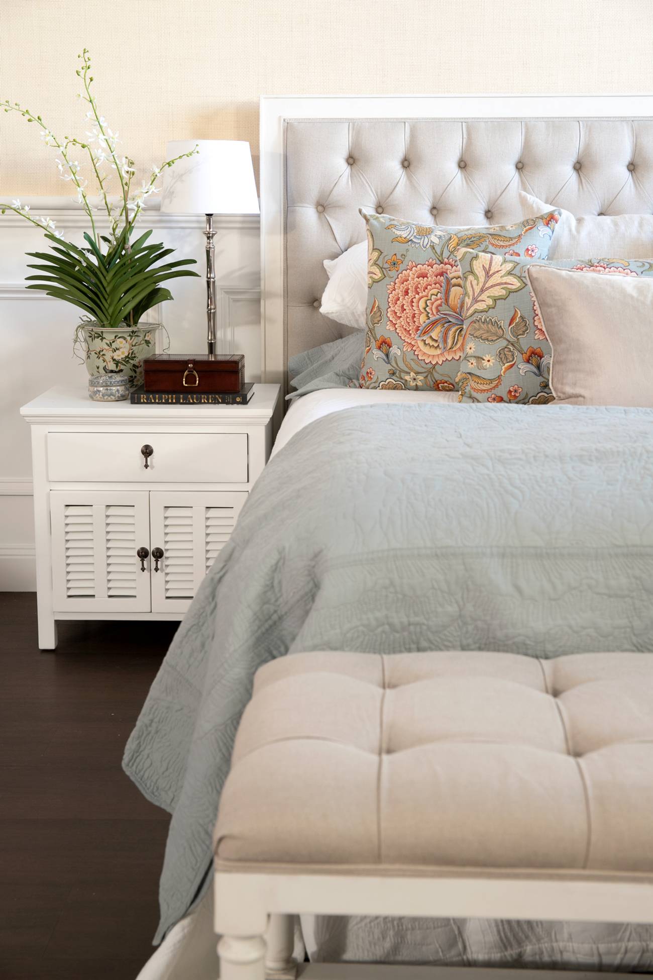 Hudson Florida Bed Stool Linen & White