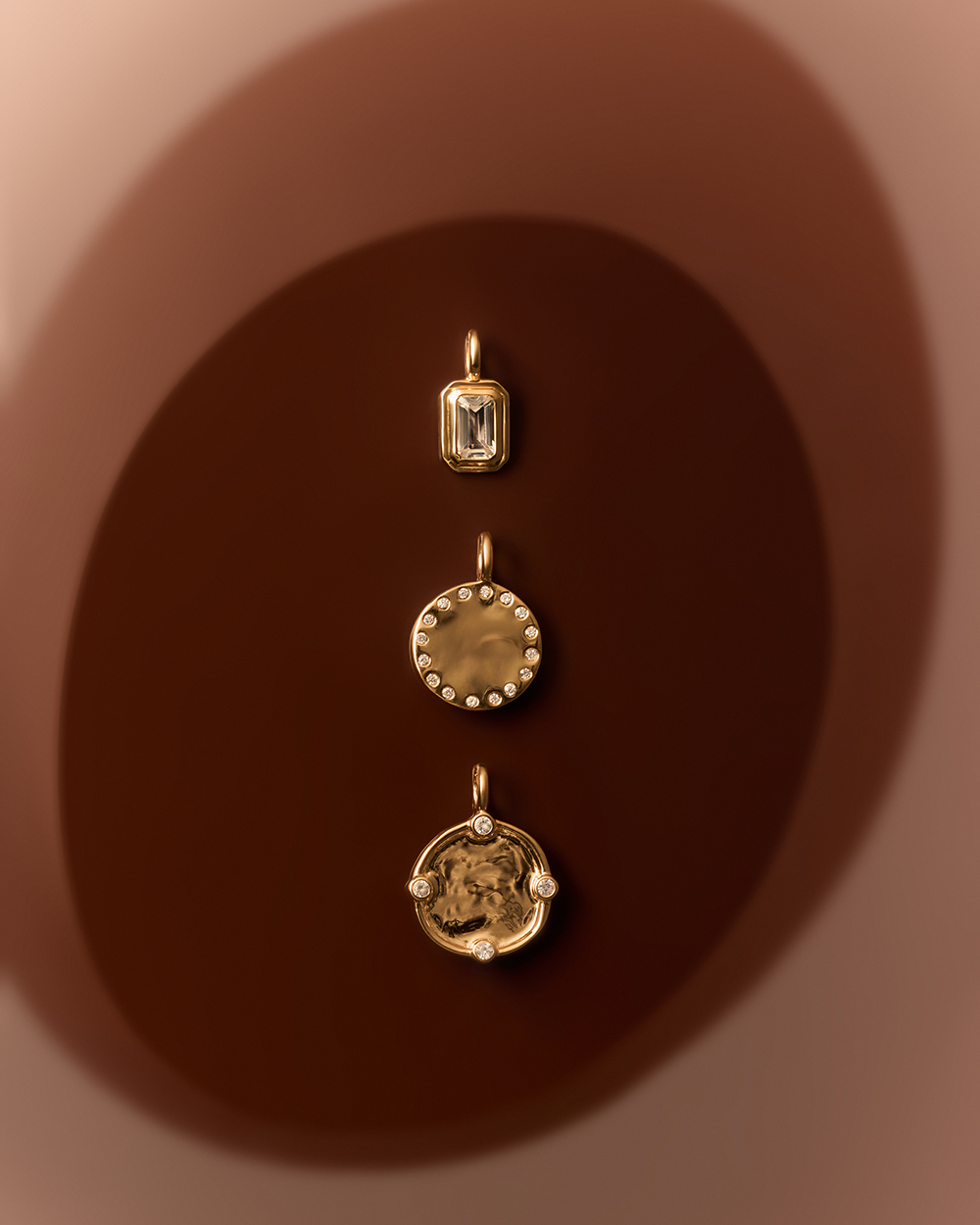 TRUE NORTH COIN NECKLACE (18K GOLD VERMEIL) – KIRSTIN ASH TRUE NORTH COIN NECKLACE (18K GOLD VERMEIL) – KIRSTIN ASH