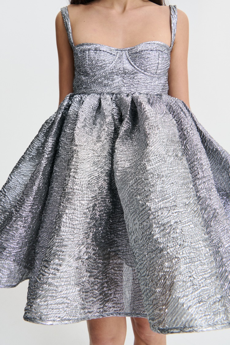 ONIQUE | DRESS KAZE MATELASSÉ SILVER ONIQUE | DRESS KAZE MATELASSÉ SILVER