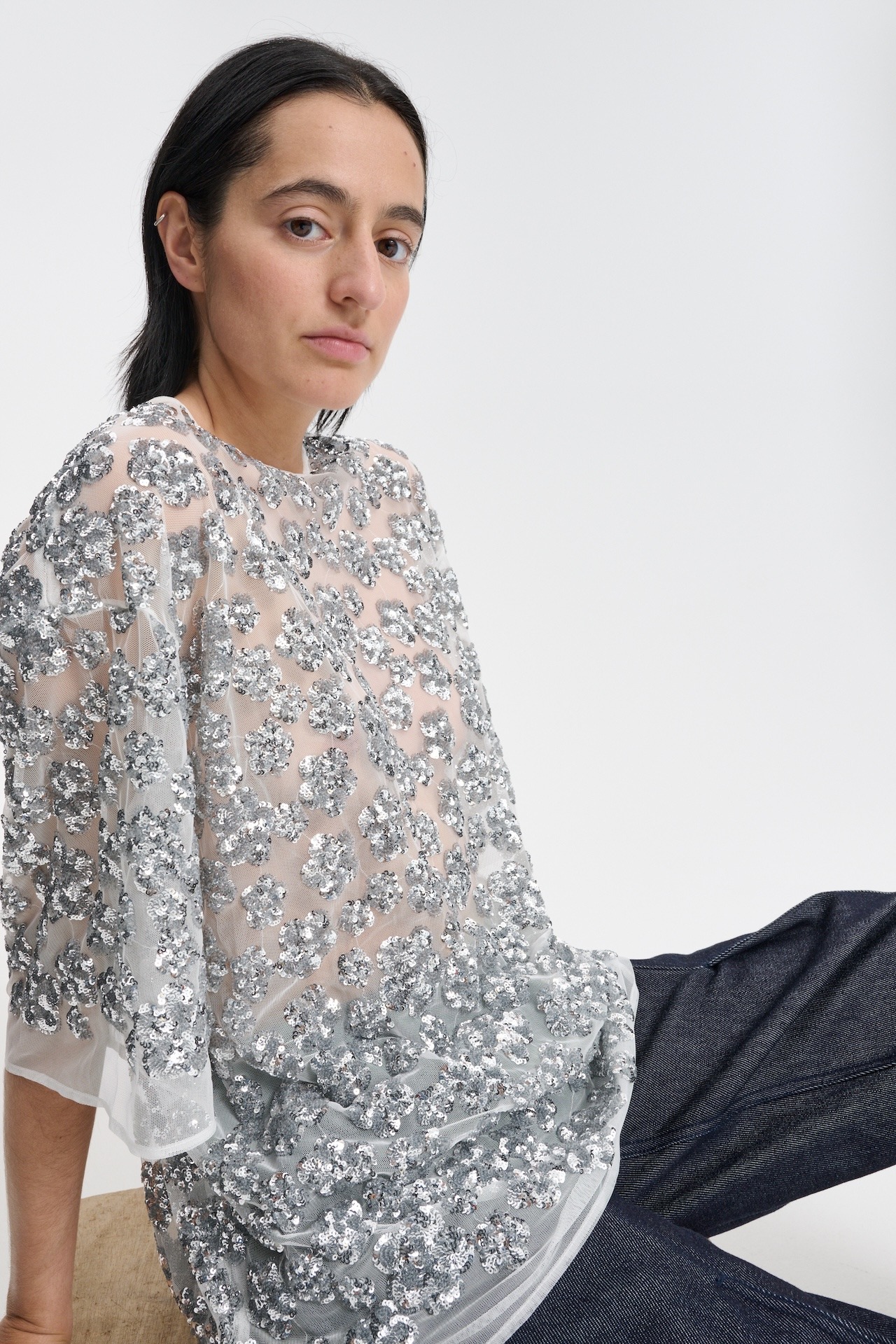可憐にして大胆 CECILIE BAHNSEN Asra シアー オーガンザ トップ ASRA | TOP UME FLORAL SEQUINS SILVER