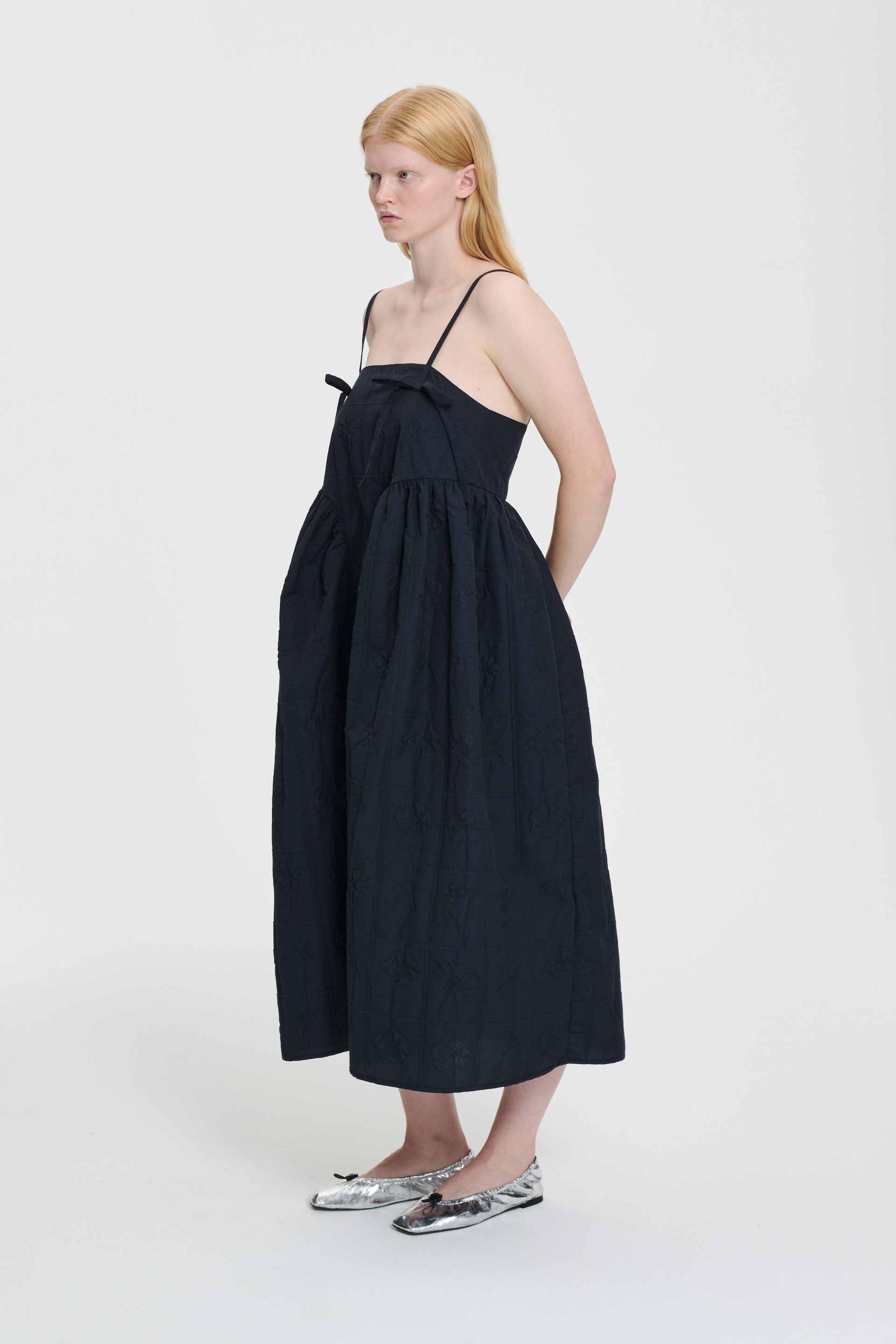 【CECILIE BAHNSEN】AMBRAドレス AMBRA | DRESS FLORA MATELASS… NAVY