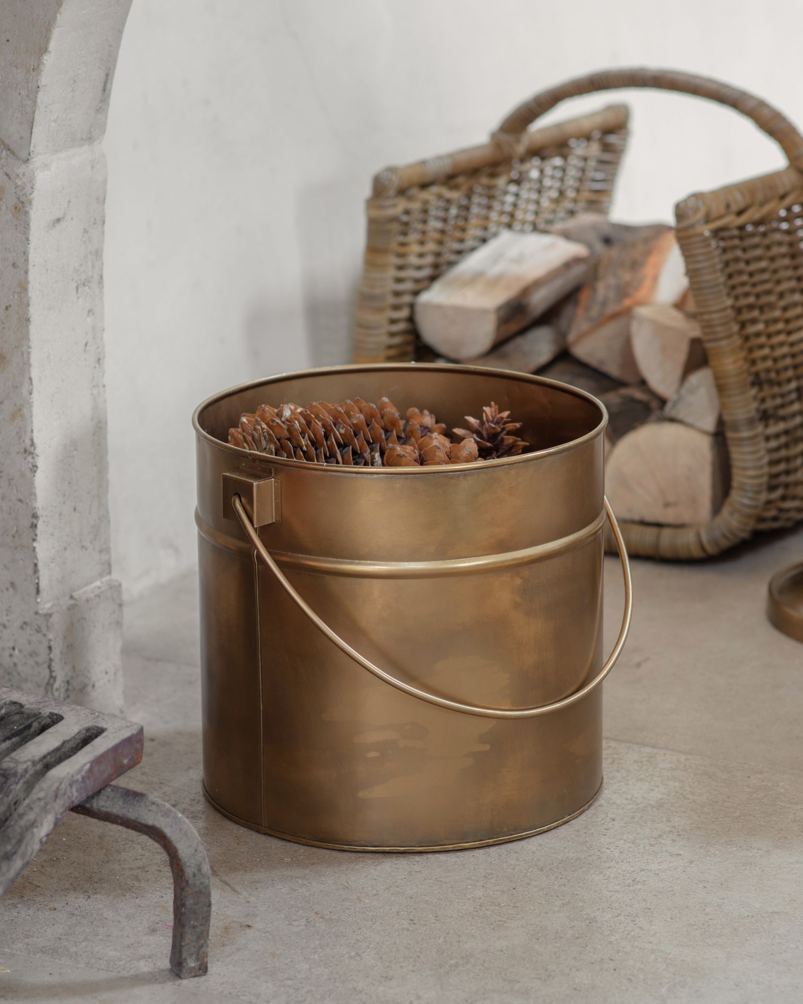 Mosat fireside bucket - Desktop.jpg