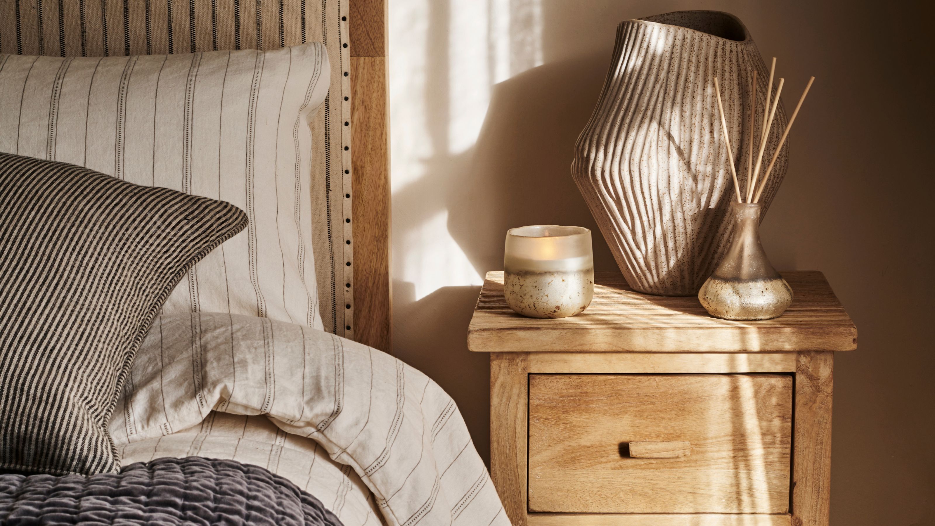 Sanja Stripe Bedroom - Desktop.jpg