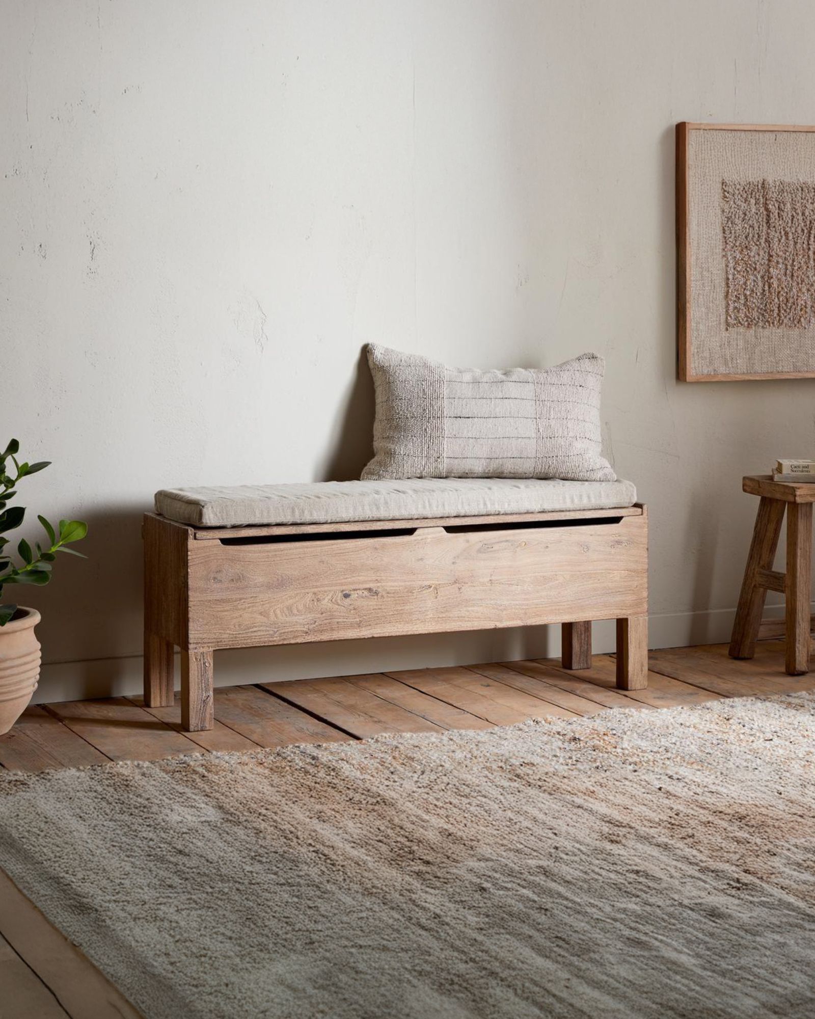 Teni Bench - Desktop.jpg