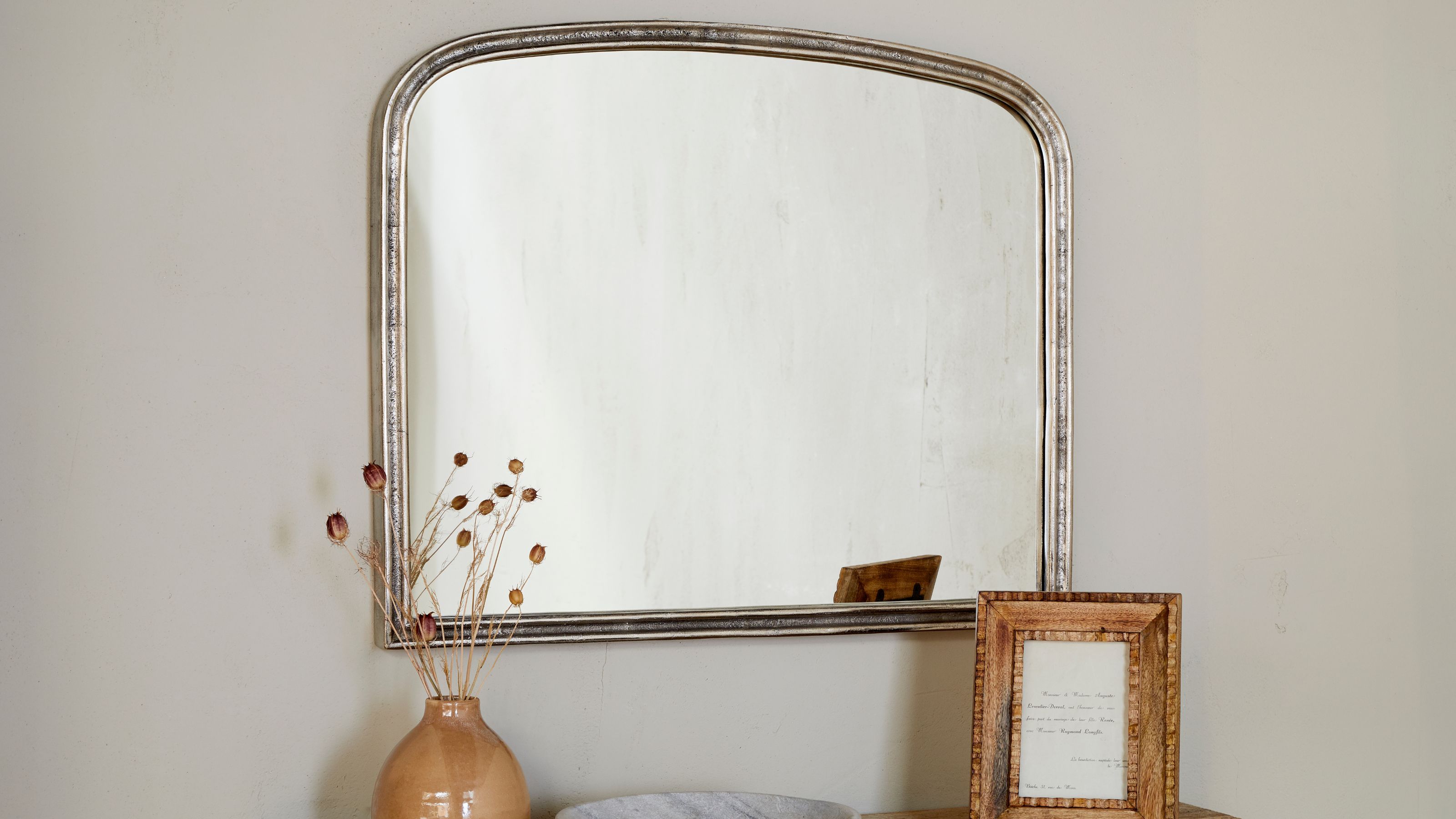 Almora - Desktop.jpg